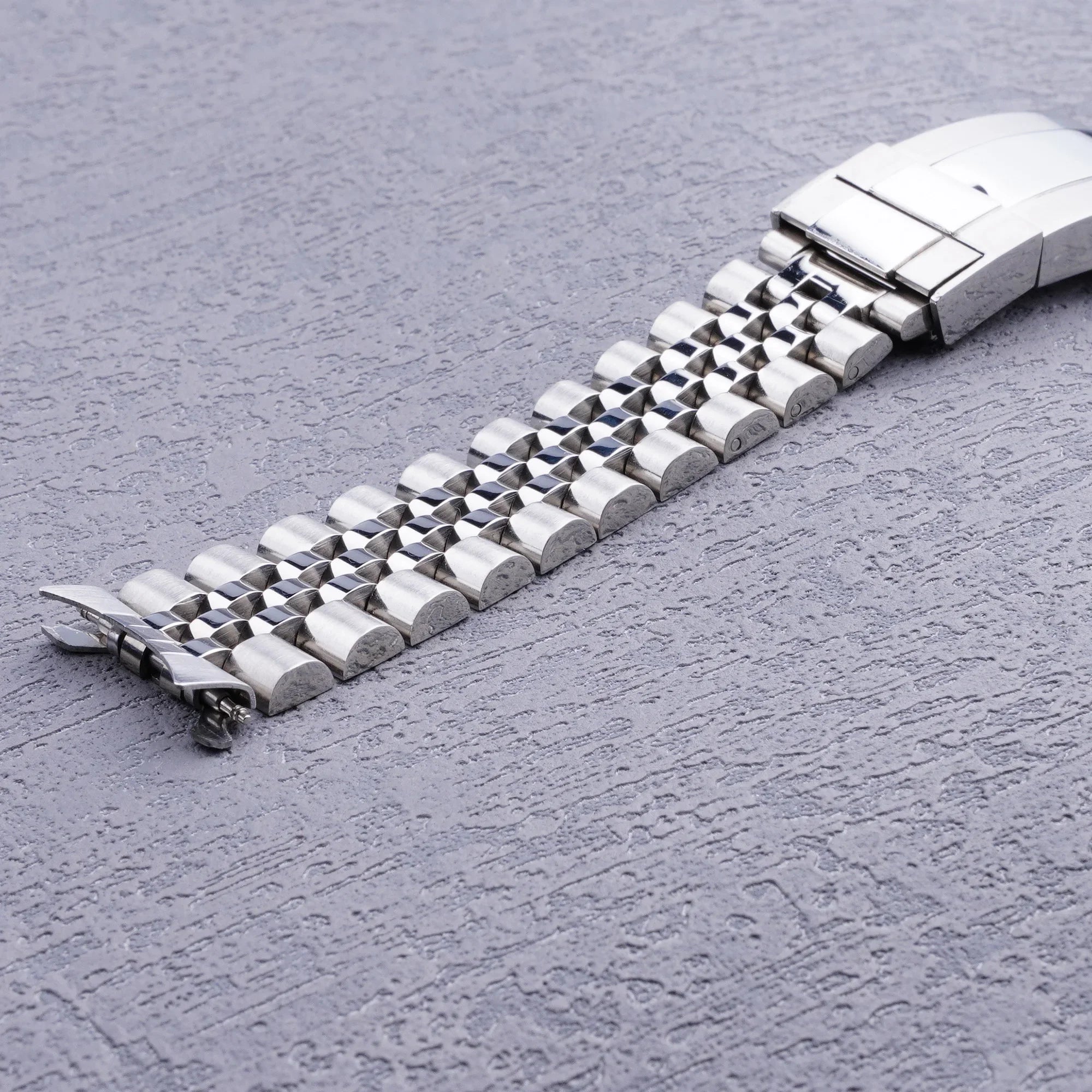19mm Jubilee Bracelet Compatible with Seiko 5 SNXS – Curved End-ChronoCraft-Viva Timepiece