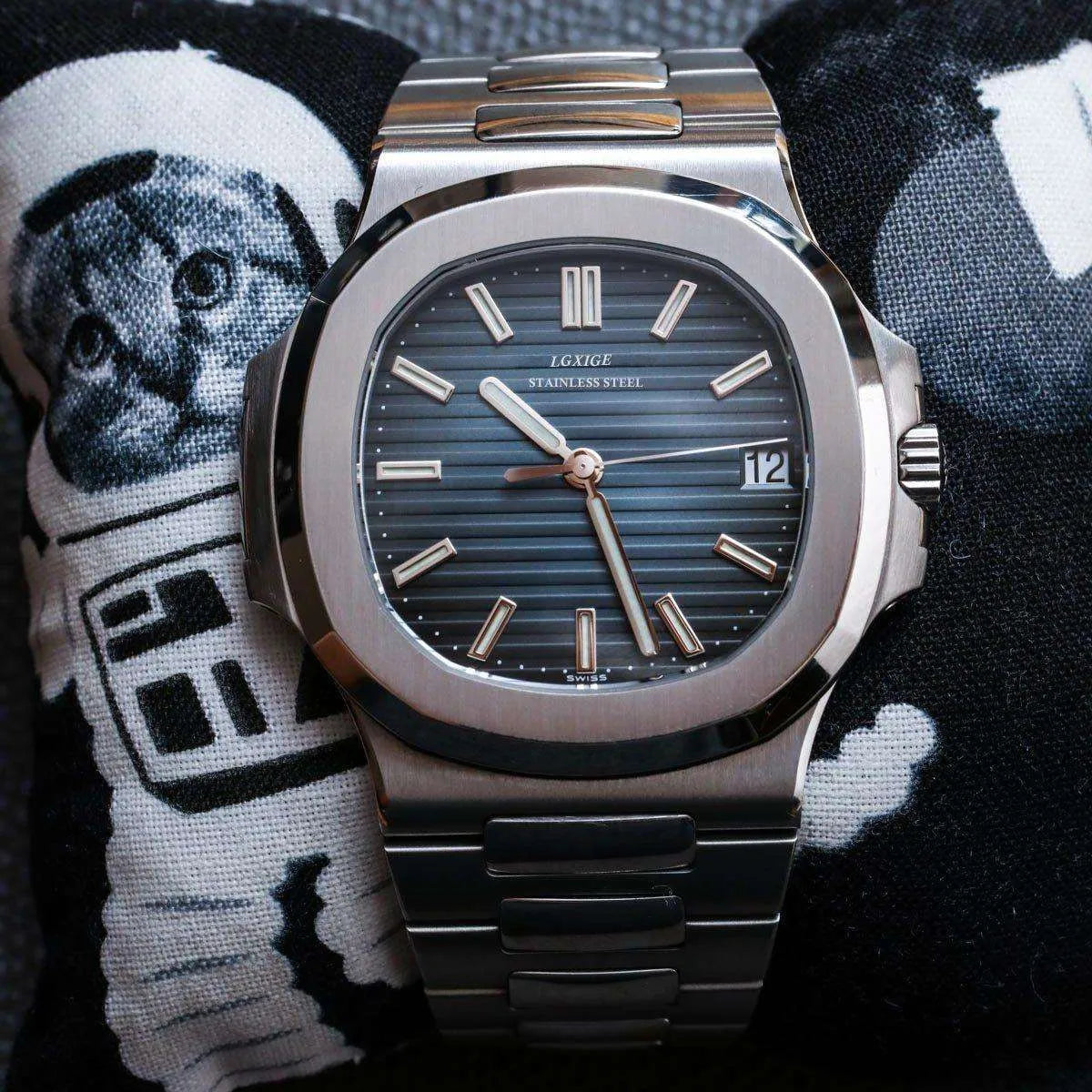 Classic Octa Quartz Watch – Sapphire Steel Bracelet-LGXIGE-Viva Timepiece