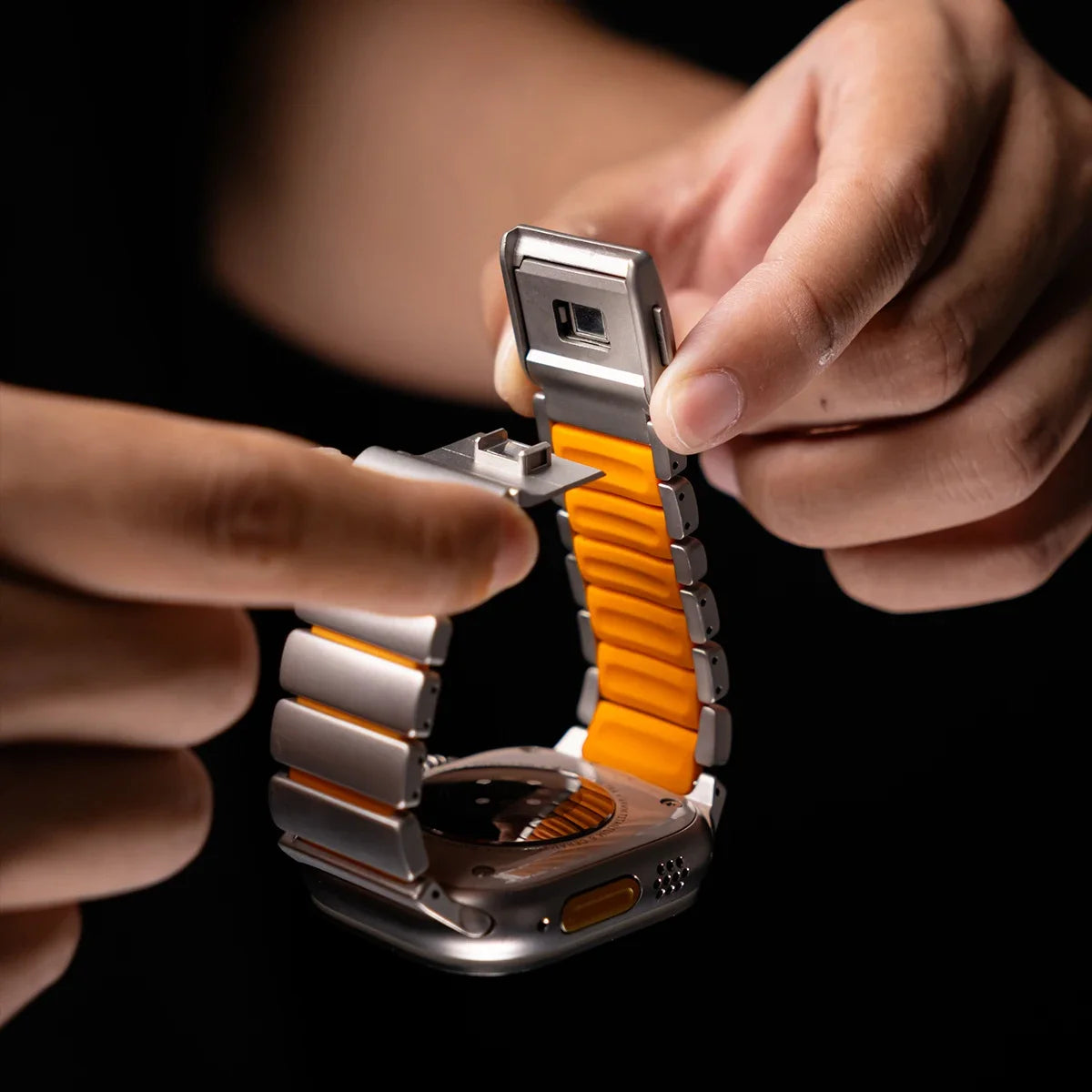 Titanium Magnetic Bracelet Strap – Compatible with Apple Watch